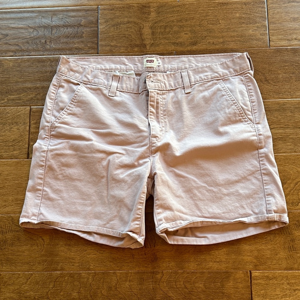 Levi's Women's Light Rose Pink Flat Front Shorts